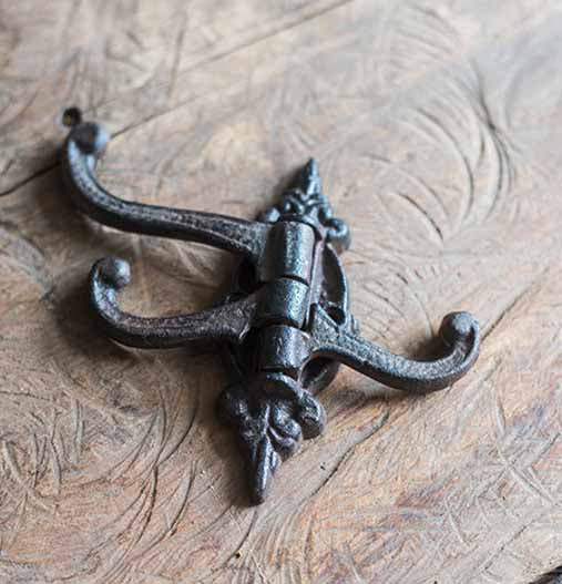 3 Arm Hook 03