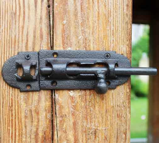 Slide Bolt Lock 03