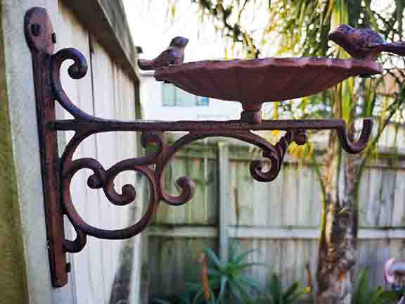 Rustic Brown Two Birds Bath Bracket 5