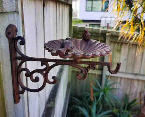 Rustic Brown Two Birds Bath Bracket 6
