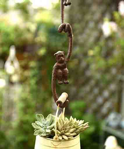 Cast Iron Monkey Hook 01