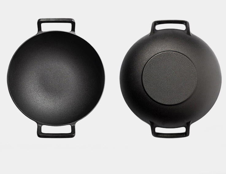 34cm Cast Iron Wok with Wooden Lid 3